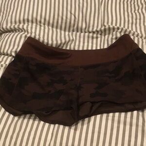 LULULEMON Brown Camouflage Women's Shorts